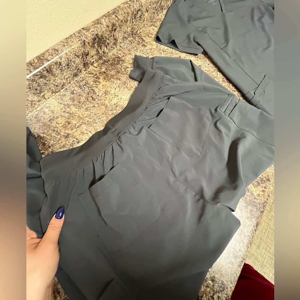 Epic Women’s Scrub Set in Dark Gray - Picture 9 of 13